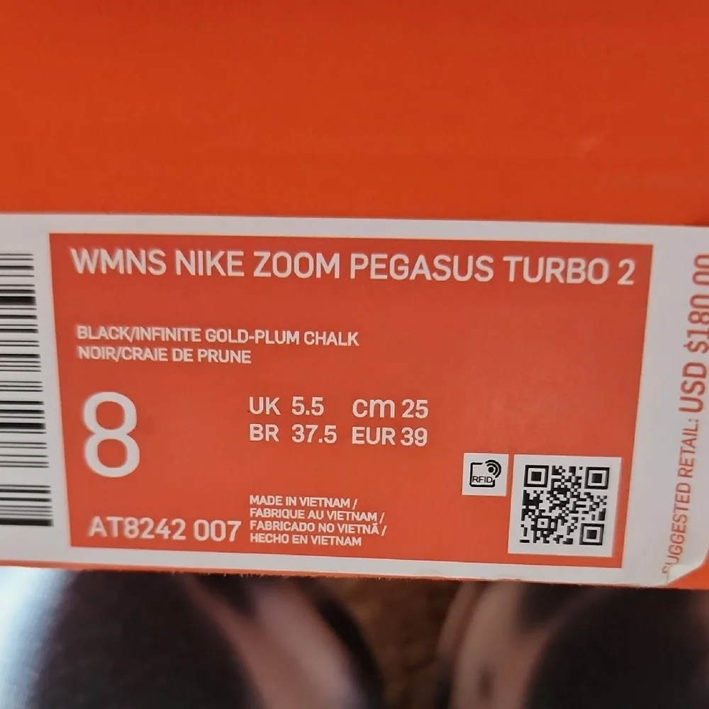 Nike Black and Gray/ purple Running Shoes - Picture 5 of 5